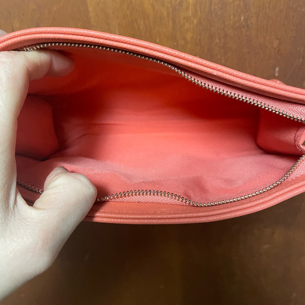 Micahel Kohrs Peach Makeup Bag NWOT - Picture 3 of 5